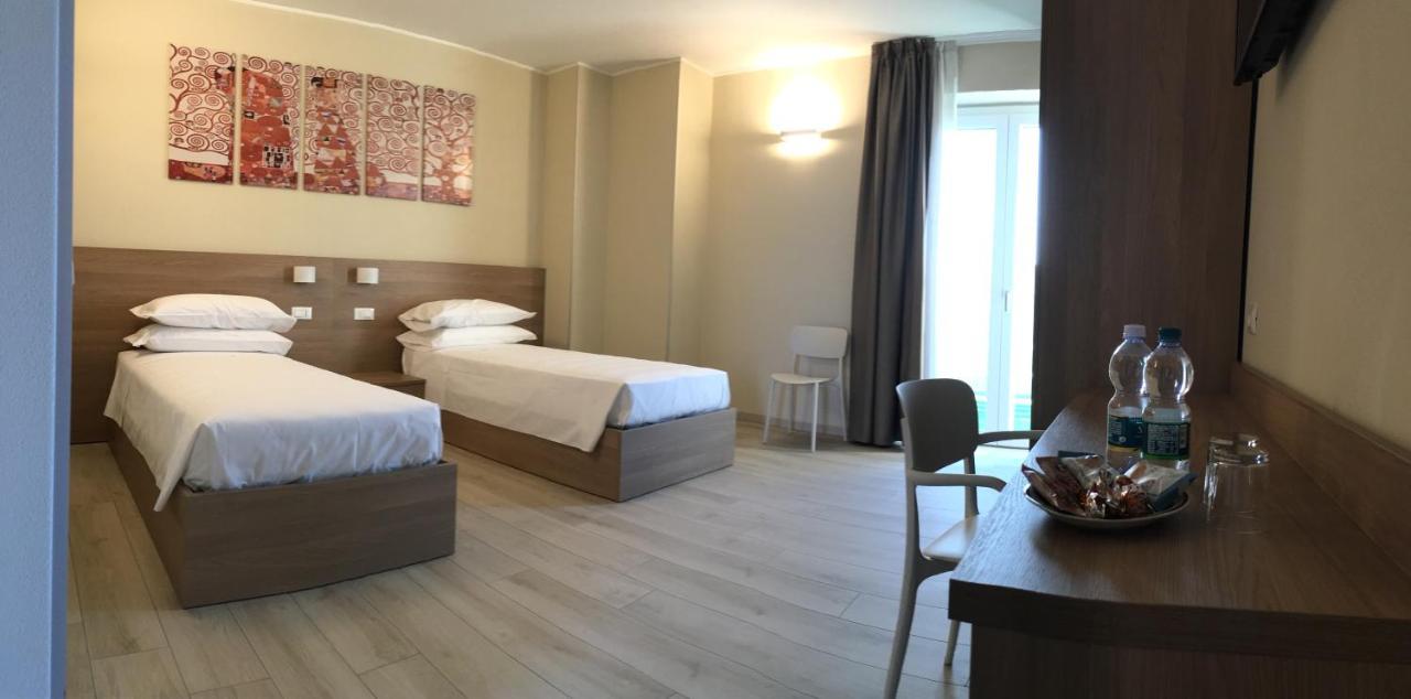 Terrazza Rooms Castrezatto Kültér fotó