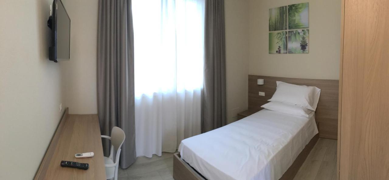 Terrazza Rooms Castrezatto Kültér fotó