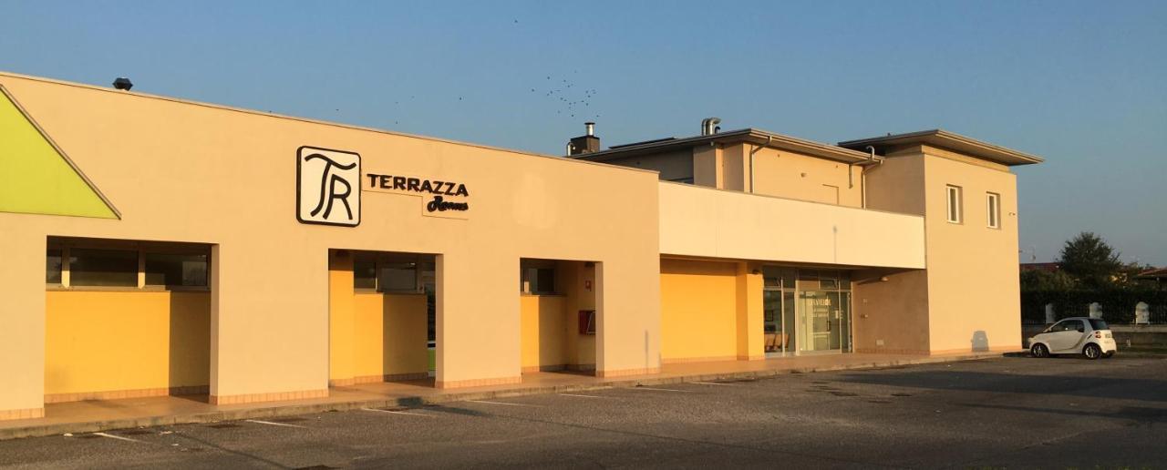Terrazza Rooms Castrezatto Kültér fotó