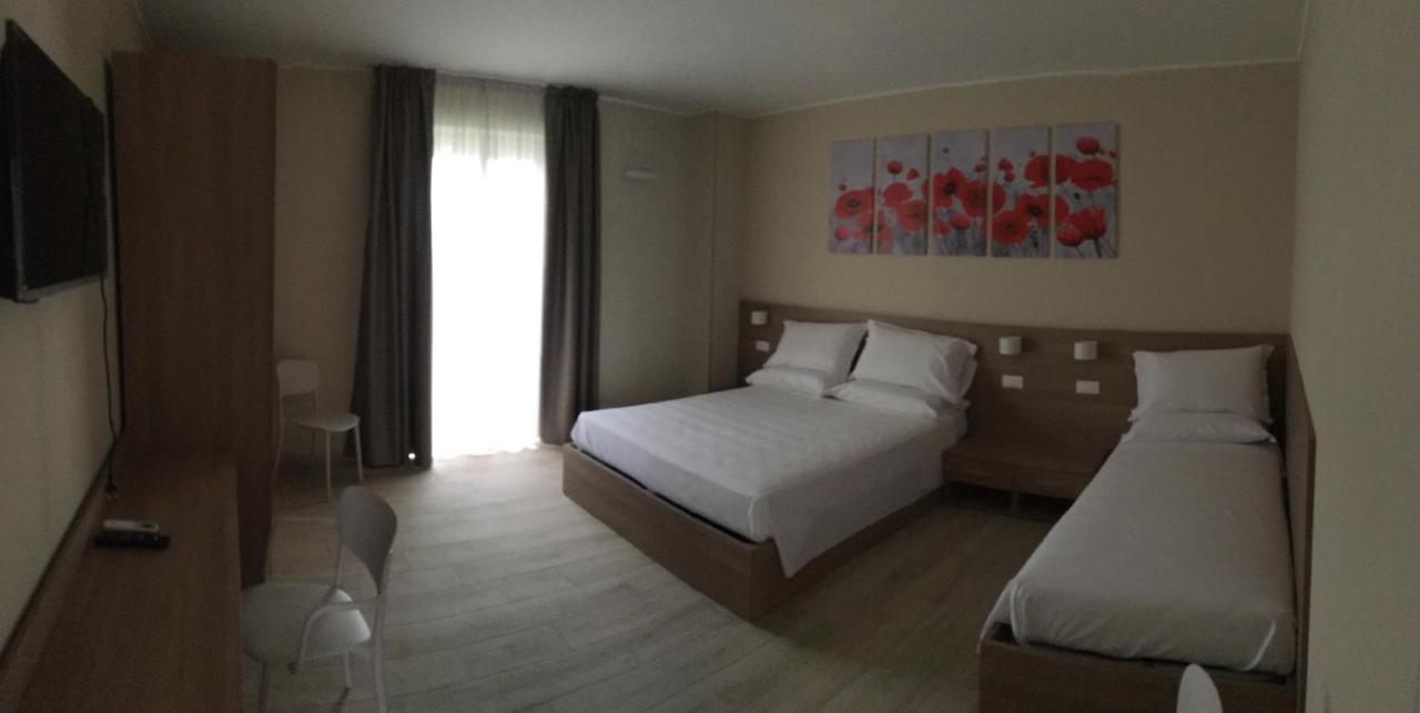 Terrazza Rooms Castrezatto Kültér fotó