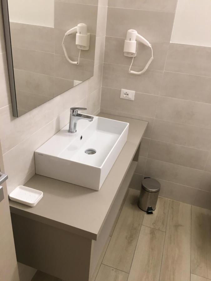 Terrazza Rooms Castrezatto Kültér fotó